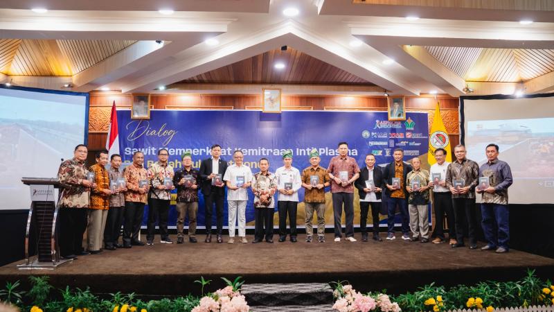 PTPN IV PalmCo Dongkrak Produktivitas Sawit Petani Lampaui Standar Nasional